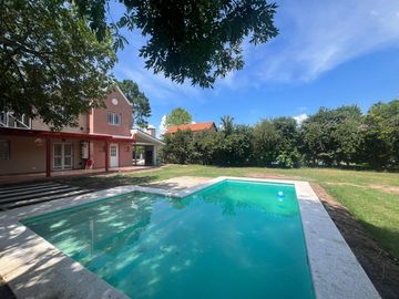 Casa en venta en barrio La Casualidad Pilar