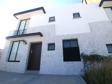 Casa en venta en condominio el Refugio, Querétaro