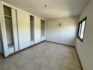 VENDE CASA EN LA BARRACA apta crédito hipotecario