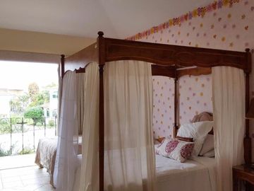 En fraccionamiento exclusivo de 14 casas lago cancha de tenis