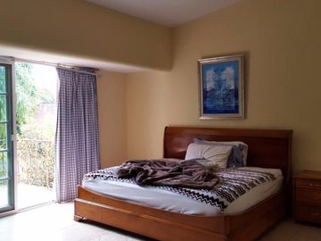 En fraccionamiento exclusivo de 14 casas lago cancha de tenis