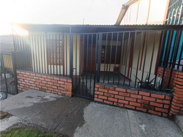 SE VENDE CASA EN CHINCHINA CALDAS