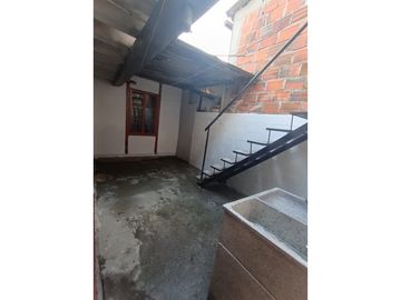SE VENDE CASA EN CHINCHINA CALDAS