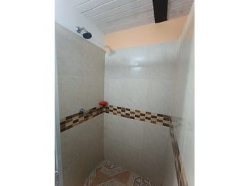SE VENDE CASA EN CHINCHINA CALDAS
