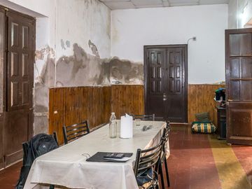 CASA A RECICLAR VENTA MICROCENTRO 293M2