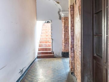 CASA A RECICLAR VENTA MICROCENTRO 293M2