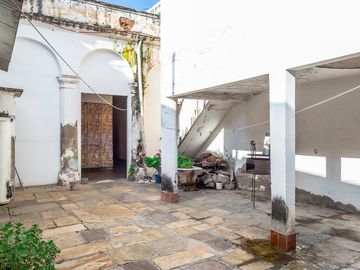 CASA A RECICLAR VENTA MICROCENTRO 293M2