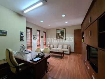 Hunian Ex Kantor 3 Lantai Dekat Ke Kemang Dan Perkantoran Mampang