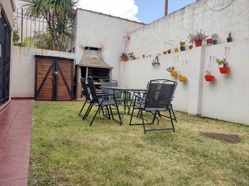Casa en venta en Burzaco Este