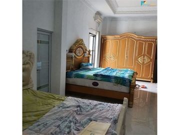 Rumah mewah dengan kolam renang di kemayoran dekat ITC cempaka mas