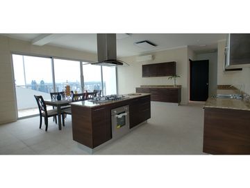 REMATE PENTHOUSE EN PUNTA PACIFICA - 2 PISOS COMPLETOS FRENTE AL MAR