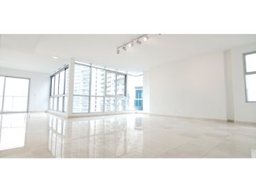 REMATE PENTHOUSE EN PUNTA PACIFICA - 2 PISOS COMPLETOS FRENTE AL MAR