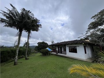 VENTA DE FINCA, FILANDIA, QUINDIO, COLOMBIA.