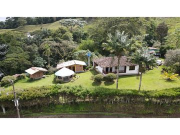 VENTA DE FINCA, FILANDIA, QUINDIO, COLOMBIA.