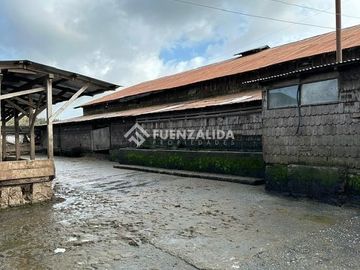 BAJO DE PRECIO Parcela con 3 Galpones en Venta Puerto Varas