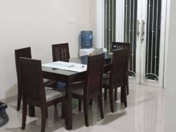 NEGO-Disewakan Rumah Siap Huni 2Lt, 3Kamar Tidur-Tangsel-Ciputat Timur
