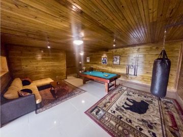 SE VENDE CASA EN ALTOS DE CERRO AZUL