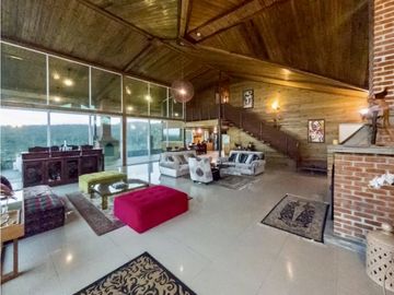 SE VENDE CASA EN ALTOS DE CERRO AZUL