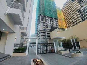 3Bedroom Unit Condo For Sale in E.Rodriguez ave Quezon City