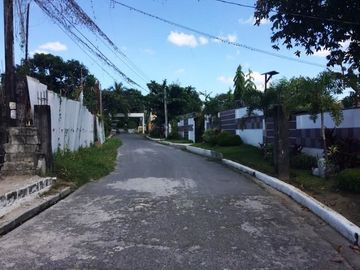 Commercial Lot with Improvements for Sale Located in Malaban