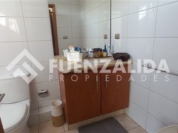 Casa en venta de 7 dorm. en Lo Barnechea