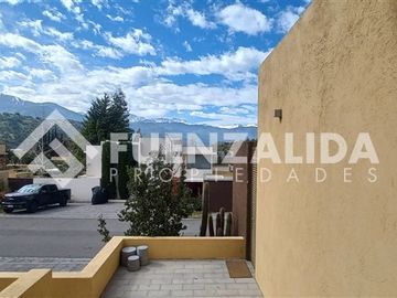 Casa en venta de 7 dorm. en Lo Barnechea