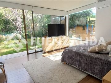 Casa en venta de 7 dorm. en Lo Barnechea