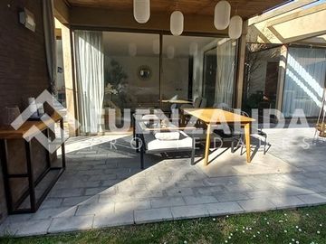 Casa en venta de 7 dorm. en Lo Barnechea