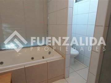 Casa en venta de 7 dorm. en Lo Barnechea