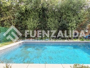 Casa en venta de 7 dorm. en Lo Barnechea