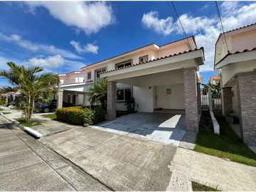 Se Vende Casa en Costa Verde