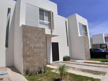 Casa Mod. Valencia en Venta, La Cantera