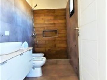 PRADOS DE MANANTIALES -DÃPLEX DELUXE--3 DOR-3 BAÃOS-PATIO-COCHERA X2