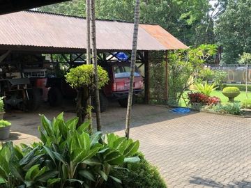 Dijual rumah asri siap huni Jalan Pahlawan Kota Bandung