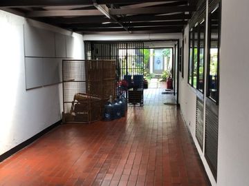 Dijual rumah asri siap huni Jalan Pahlawan Kota Bandung