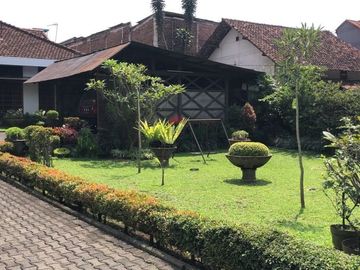 Dijual rumah asri siap huni Jalan Pahlawan Kota Bandung