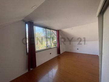 Arriendo Casa dos pisos, Metro Rojas Magallanes