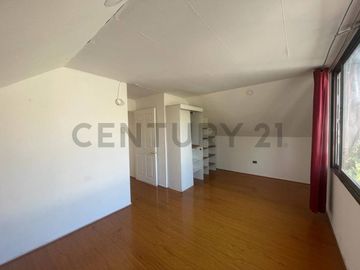 Arriendo Casa dos pisos, Metro Rojas Magallanes