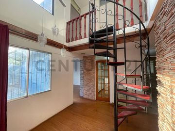 Arriendo Casa dos pisos, Metro Rojas Magallanes
