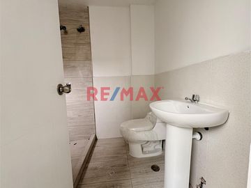 🎯 ¡Tu nuevo depa te espera en Los Pinos! Entrega en julio 🗓️

¿Buscas un departamento moderno, bien ubicado y sin pagar alcabala? ¡Esta es tu oportu