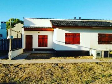 Casa PH en venta en Costa Azul