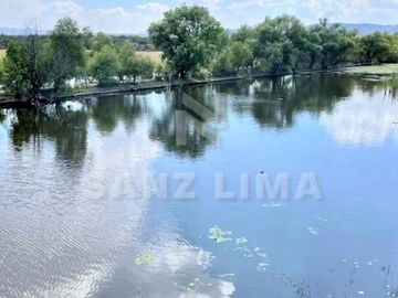 SAN FELIPE GTO.: ESPLENDIDO RANCHO CON POZO, SISTEMA DE RIEGO Y MANANTIAL.