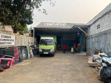 Gudang Dengan Tanah Luas Dan Murah Strategis Pinggir Jalan