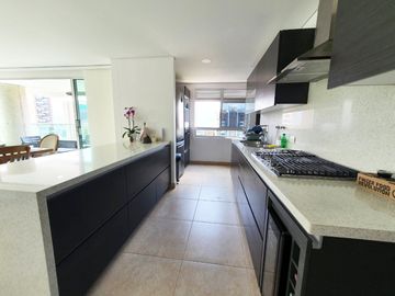 PR14958 Apartamento en el sector Castropol para la venta