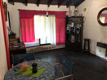 2 Casas En Venta a 50 mts. Ruta 5 - Francisco Alvarez, Moreno
