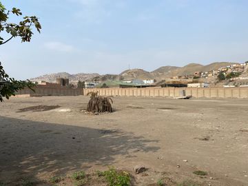 TERRENO INDUSTRIAL CON TRES FRENTES EN AV. REVOLUCIÓN - VENTANILLA