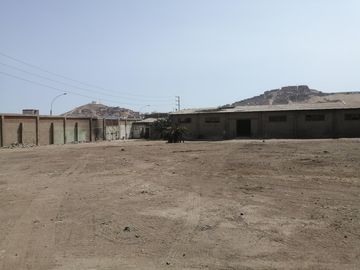 TERRENO INDUSTRIAL CON TRES FRENTES EN AV. REVOLUCIÓN - VENTANILLA