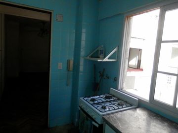 Departamento de 3 ambientes. PISO ALTO