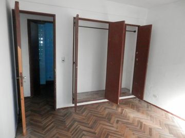 Departamento de 3 ambientes. PISO ALTO