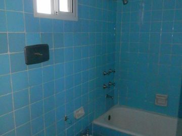 Departamento de 3 ambientes. PISO ALTO